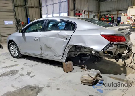 2013 Buick Lacrosse z USA, uszkodzony, nr VIN 1G4GC5ER4DF121896